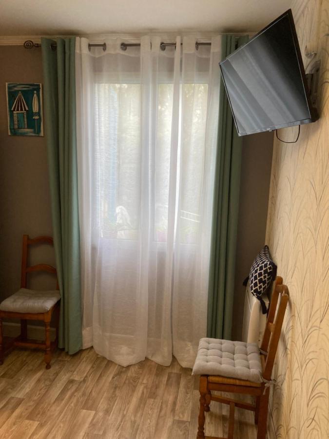 La Fossette Bed & Breakfast Анел Екстериор снимка